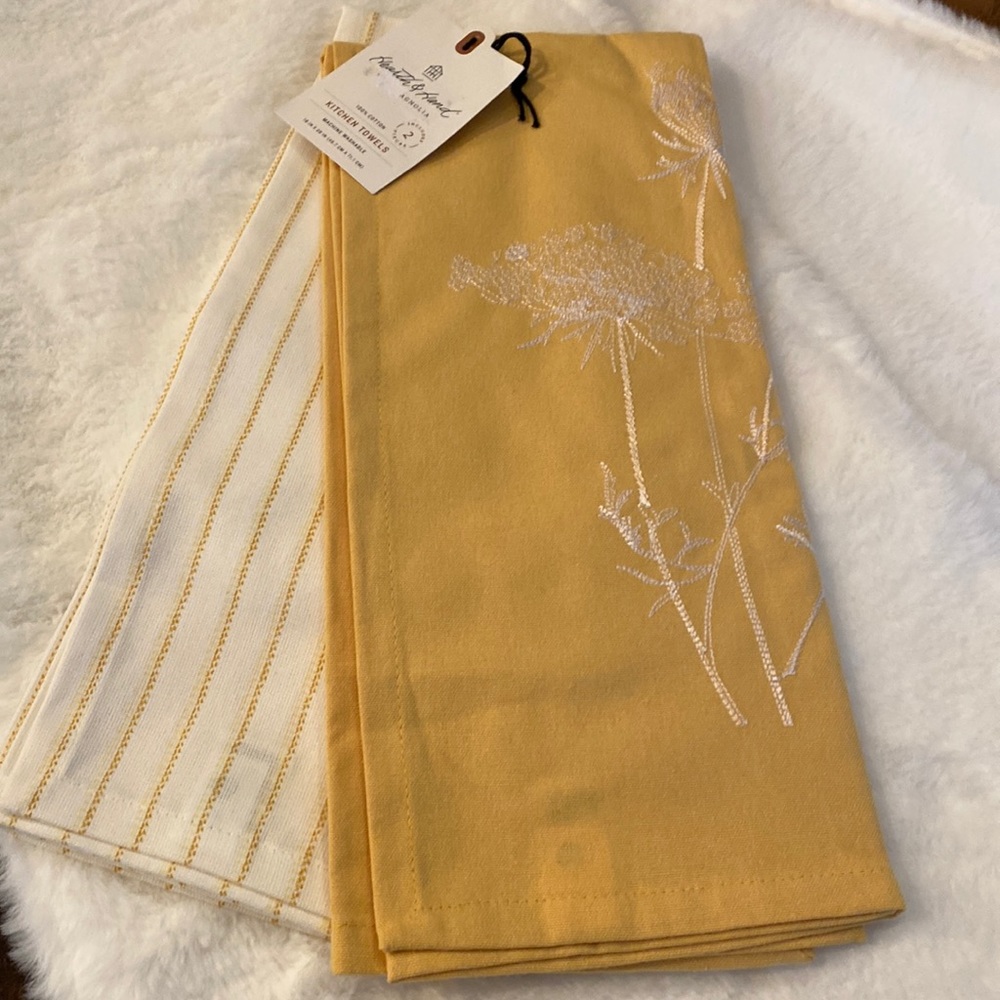 Hearth & Hand Magnolia Kitchen Towels set of 2 NWT